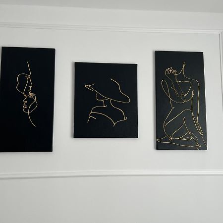 Glamart Apartment Craiova Esterno foto