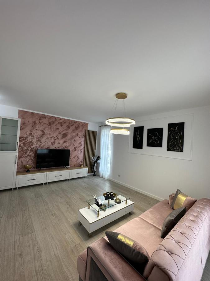Glamart Apartment Craiova Esterno foto