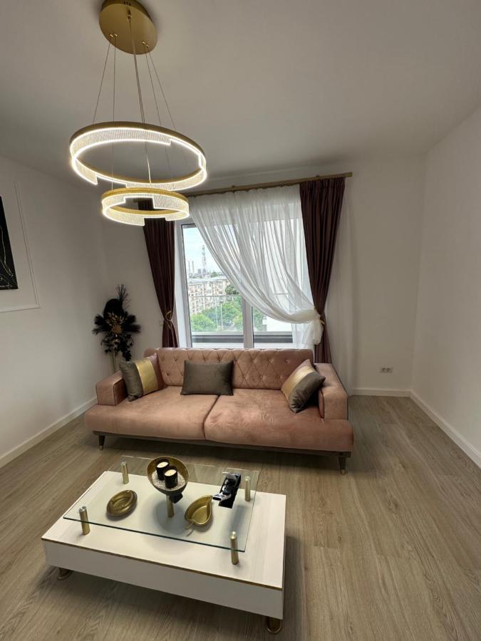 Glamart Apartment Craiova Esterno foto